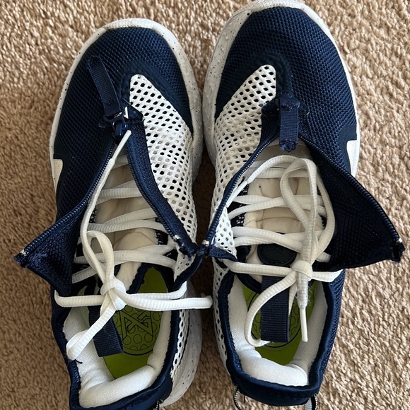 Nike Strobel shoes - Picture 4 of 7